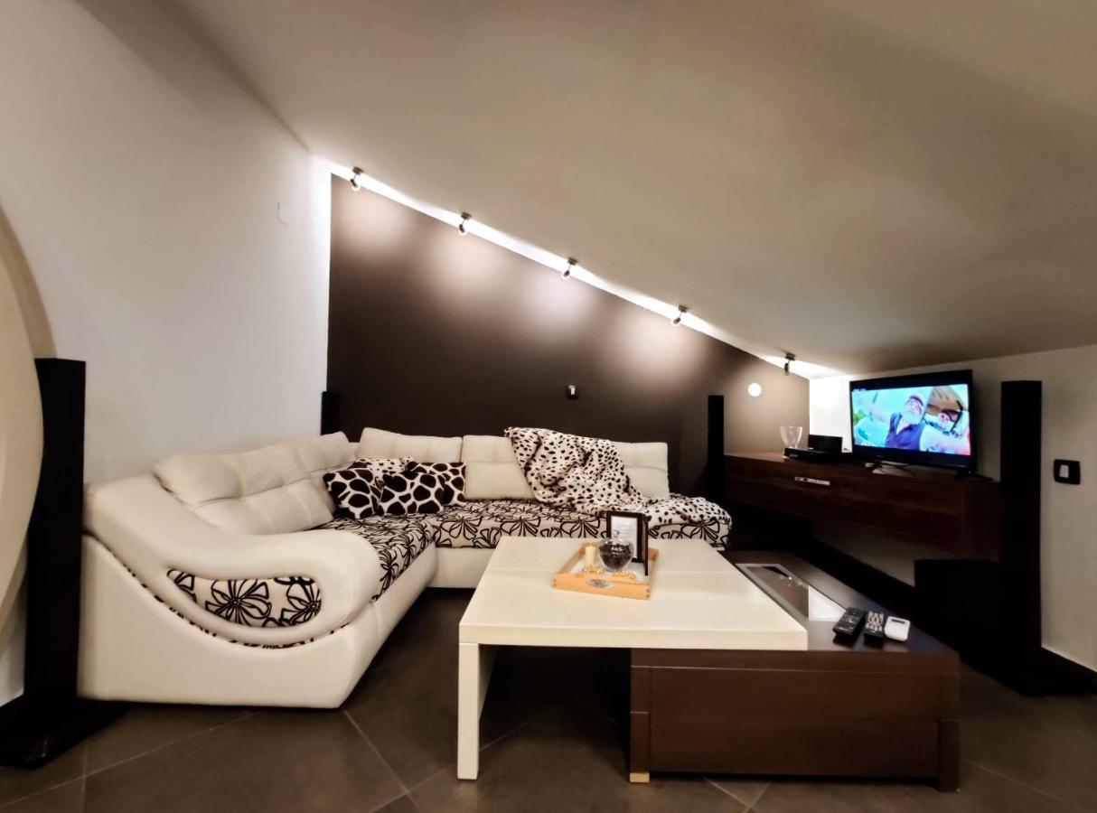 Sky Apartments Special Στρώμνιτσα Εξωτερικό φωτογραφία